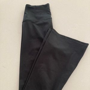 American Eagle/ Arie - Flare Leggings